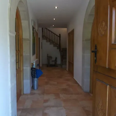 La Escuelona Apartment *