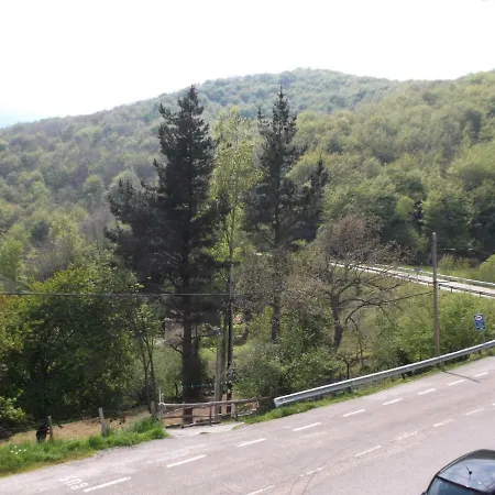 La Escuelona Apartment *