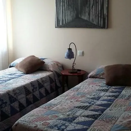 La Escuelona Apartment *