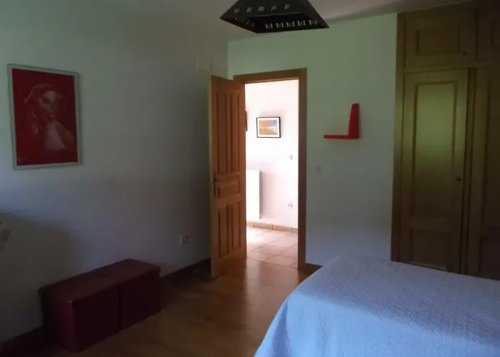 La Escuelona Pejanda