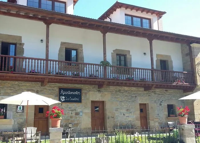 La Escuelona Appartement *